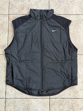 Nike Therma-FIT Swift Running Full Zip Black Vest Women's large